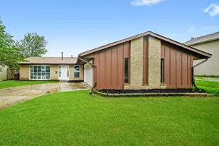 3032 E 223rd St, Sauk Village, IL 60411 - Photo 1