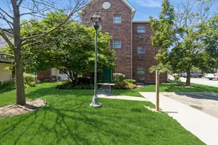 551 Leah Ln, Woodstock, IL 60098 - Photo 1