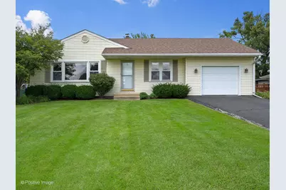 110 Holly Avenue, Darien, IL 60561 - Photo 1