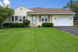 110 Holly Ave, Darien, IL 60561 - Photo 1