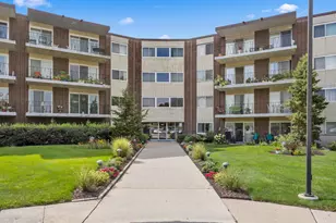 5540 Walnut Ave, Downers Grove, IL 60515 - Photo 1