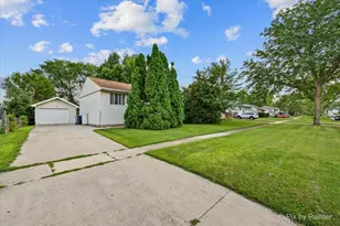 405 E Fullerton Ave, Glendale Heights, IL 60139 - Photo 1