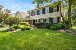 1439 Huntcliff Rd, Bartlett, IL 60103 - Photo 1