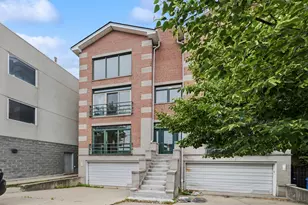 919 N Willard Ct, Chicago, IL 60642 - Photo 1