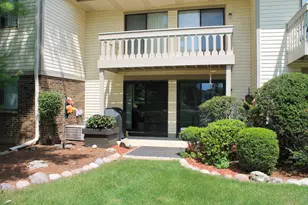 5152 Coventry Ln, Gurnee, IL 60031 - Photo 1