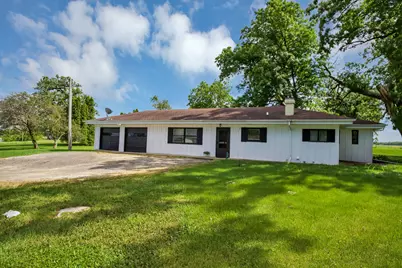 41W625 US Highway 20, Hampshire, IL 60140 - Photo 1