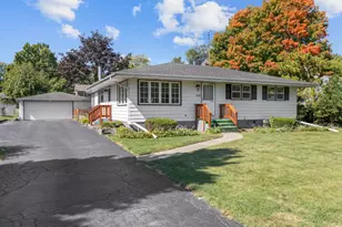 2736 N Lewis Ave, Waukegan, IL 60085 - Photo 1