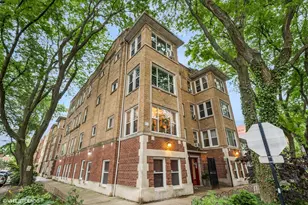 7657 N Greenview Ave, Chicago, IL 60626 - Photo 1