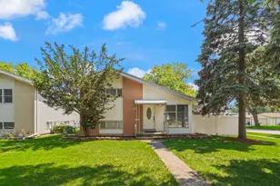 611 N Iowa Ave, Villa Park, IL 60181 - Photo 1