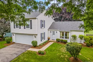 719 Hunters Way, Fox River Grove, IL 60021 - Photo 1