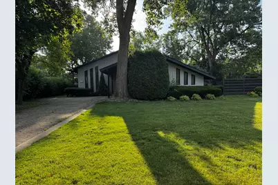 37 Sheffield Lane, Oak Brook, IL 60523 - Photo 1