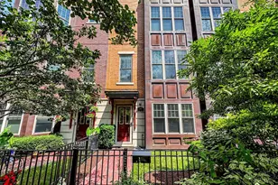 3010 W Newport Ave, Chicago, IL 60618 - Photo 1