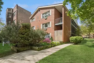 540 Hinman Ave, Evanston, IL 60202 - Photo 1