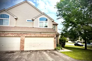 374 N Tower Dr, Hainesville, IL 60030 - Photo 1