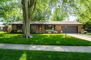 1314 E Kirkwood Dr, Pontiac, IL 61764 - Photo 1