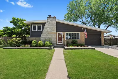 9912 S Kolmar Avenue, Oak Lawn, IL 60453 - Photo 1