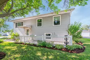 1102 Basin Dr, Lockport, IL 60441 - Photo 1