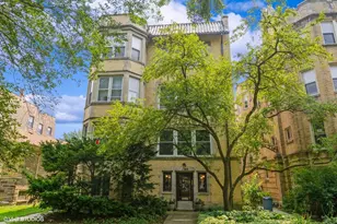 1343 W Greenleaf Ave, Chicago, IL 60626 - Photo 1