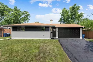 300 Lance Dr, Des Plaines, IL 60016 - Photo 1