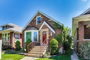 5119 N Mason Ave, Chicago, IL 60630 - Photo 1