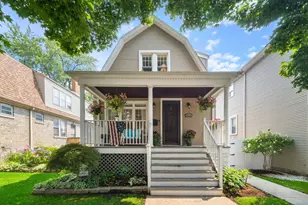 3613 N Sacramento Ave, Chicago, IL 60618 - Photo 1