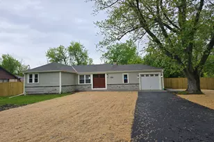 2524 Gray Ct, Waukegan, IL 60085 - Photo 1