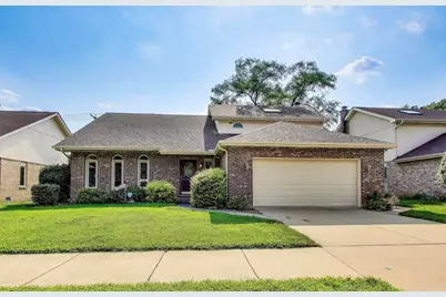 9716 S Beverly Avenue, Chicago, IL 60643 - Photo 1