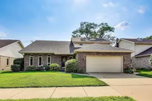 9716 S Beverly Ave, Chicago, IL 60643 - Photo 1