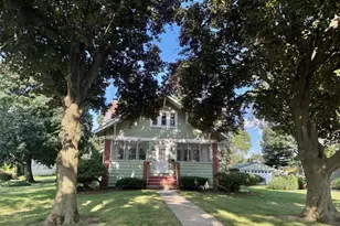 2858 Curtis St, Des Plaines, IL 60018 - Photo 1