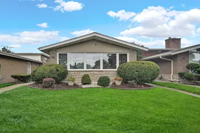 9242 S Constance Avenue, Chicago, IL 60617 - Photo 1