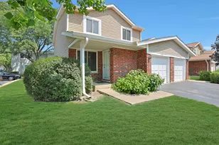 1968 N Jamestown Dr, Palatine, IL 60074 - Photo 1