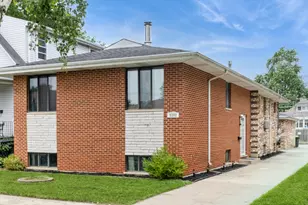 9302 S Albany Ave, Evergreen Park, IL 60805 - Photo 1