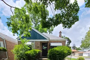 9800 S Drexel Ave, Chicago, IL 60628 - Photo 1