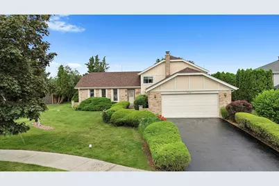 9242 Pembrooke Lane, Orland Park, IL 60462 - Photo 1