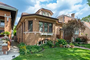 5251 N La Crosse Ave, Chicago, IL 60630 - Photo 1