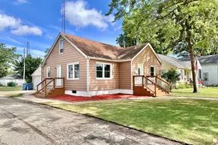 148 S Grand Ave, Bradley, IL 60915 - Photo 1