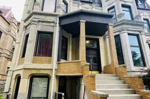 4028 S King Dr, Chicago, IL 60653 - Photo 1