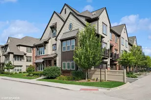 624 Parkside Ct, Libertyville, IL 60048 - Photo 1