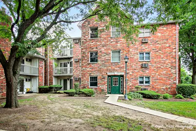 4305 W Shamrock Lane #2B, McHenry, IL 60050 - Photo 1