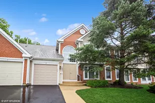 1862 Fox Run Dr, Elk Grove Village, IL 60007 - Photo 1