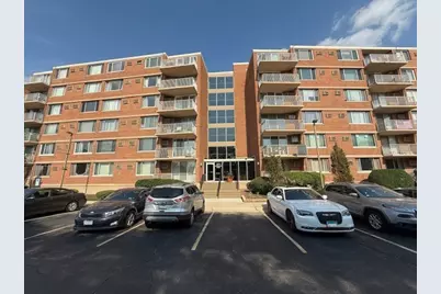 2211 S Highland Avenue #5C, Lombard, IL 60148 - Photo 1