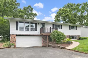 1113 Hilltop Blvd, McHenry, IL 60050 - Photo 1