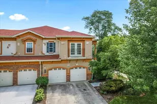 352 Montabello, Bloomingdale, IL 60108 - Photo 1