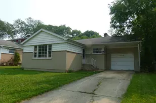 243 N Yale Ave, Arlington Heights, IL 60005 - Photo 1