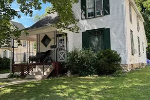 227 W Locust St, Dekalb, IL 60115 - Photo 1