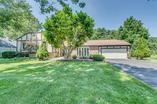 801 W Fabyan Pkwy, Geneva, IL 60134 - Photo 1