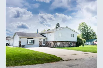 126 E Diller Street, Pontiac, IL 61764 - Photo 1