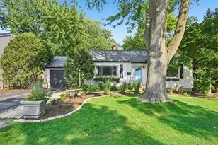 25 Nebraska St, Geneva, IL 60134 - Photo 1