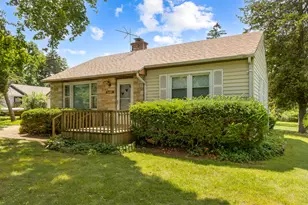 7N300 Linden Ave, Medinah, IL 60157 - Photo 1