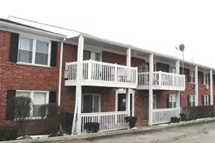 565 Maple St, Lisle, IL 60532 - Photo 1